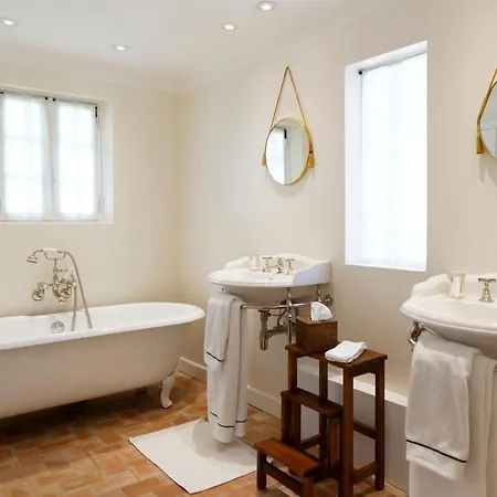 Saint-tropez Sleeps 10 Pool Air Con Wifi ヴィラ サントロペ